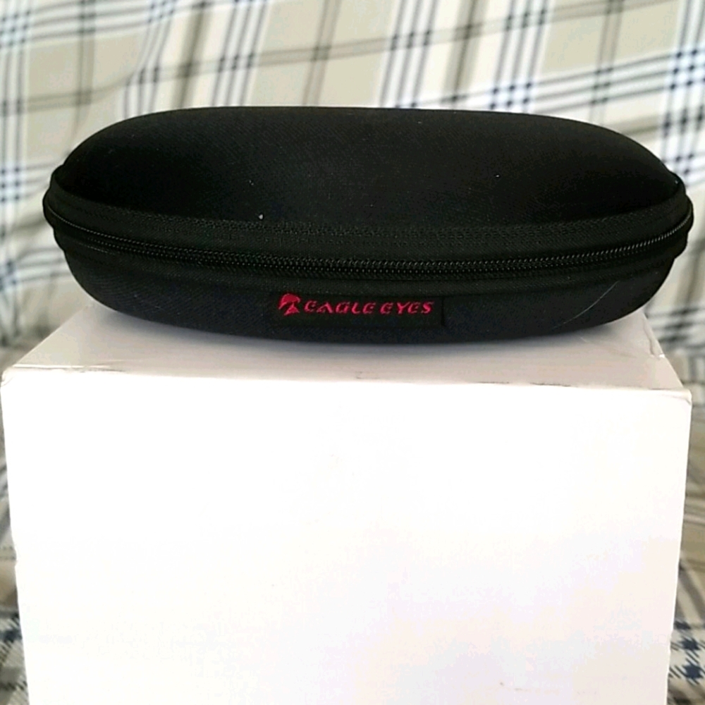 Eagle eyes black eyeglass case